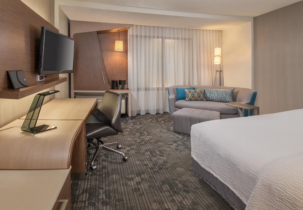 Courtyard By Marriott Charlotte Northlake Esterno foto