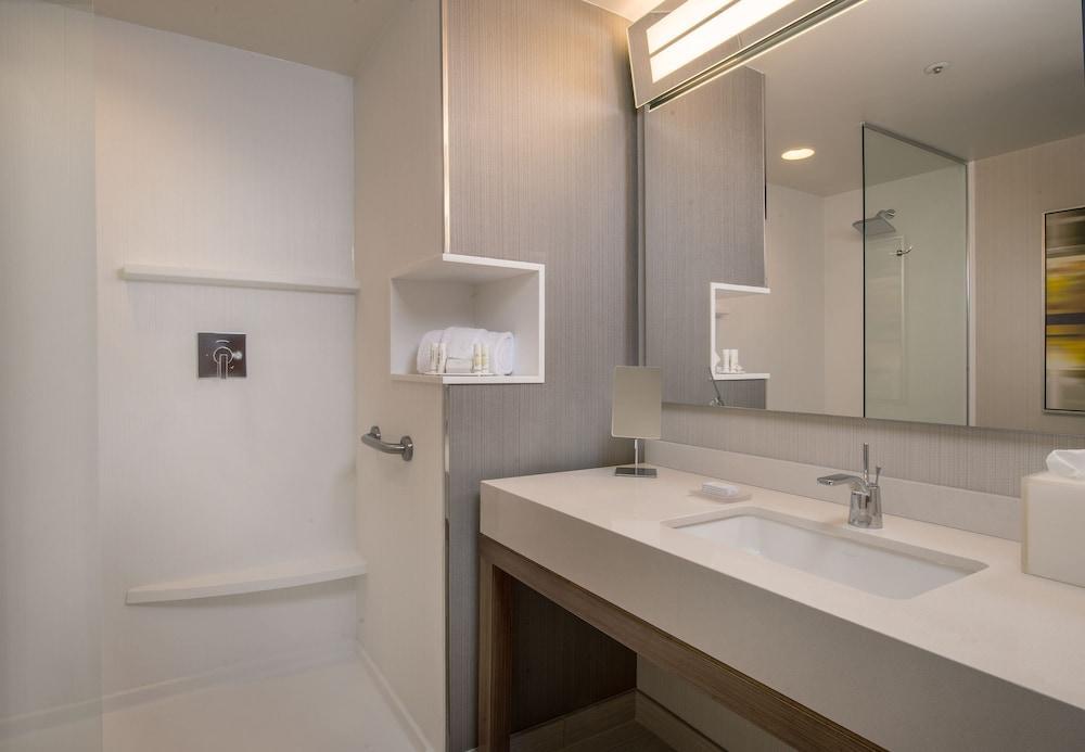 Courtyard By Marriott Charlotte Northlake Esterno foto