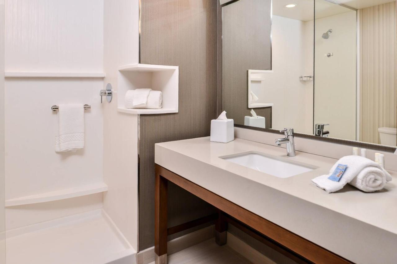 Courtyard By Marriott Charlotte Northlake Esterno foto