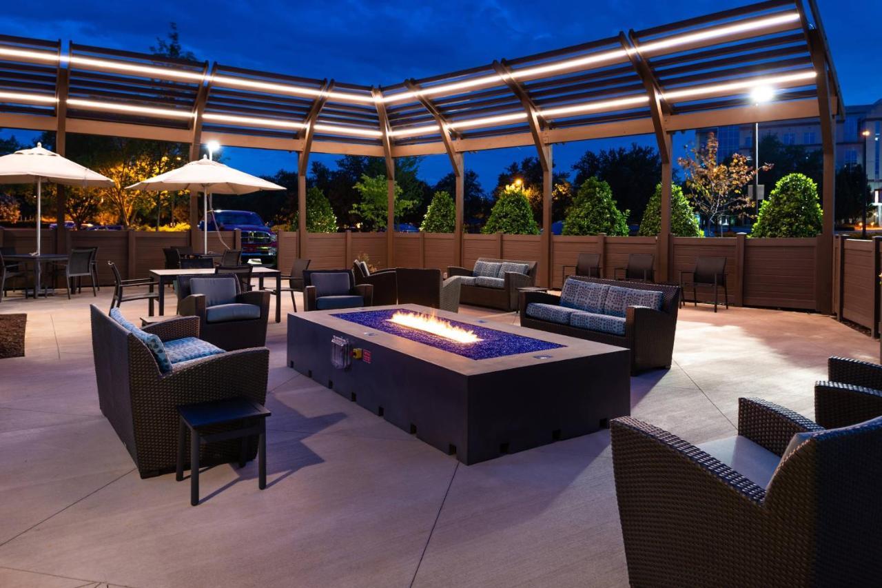 Courtyard By Marriott Charlotte Northlake Esterno foto