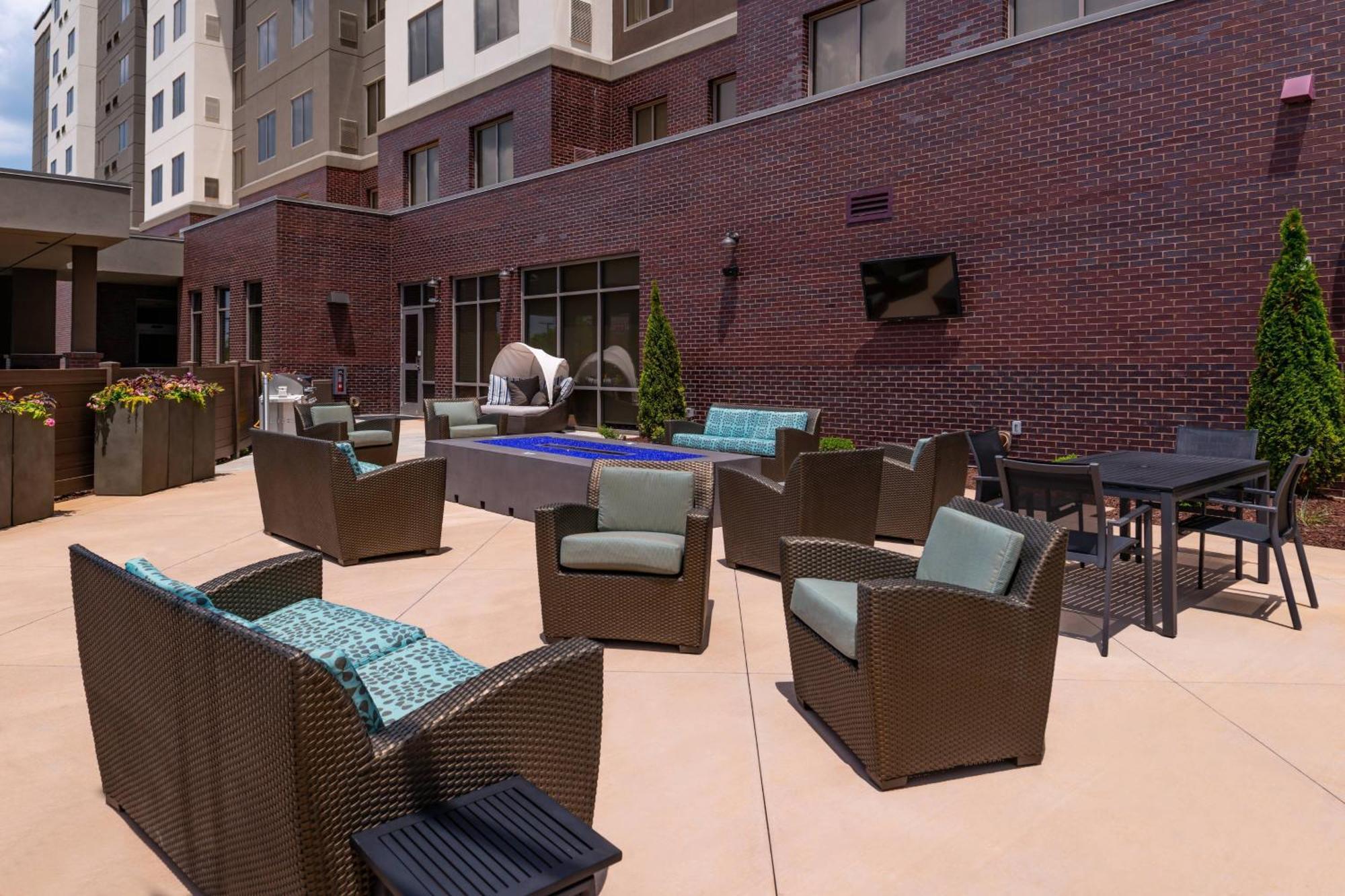 Courtyard By Marriott Charlotte Northlake Esterno foto