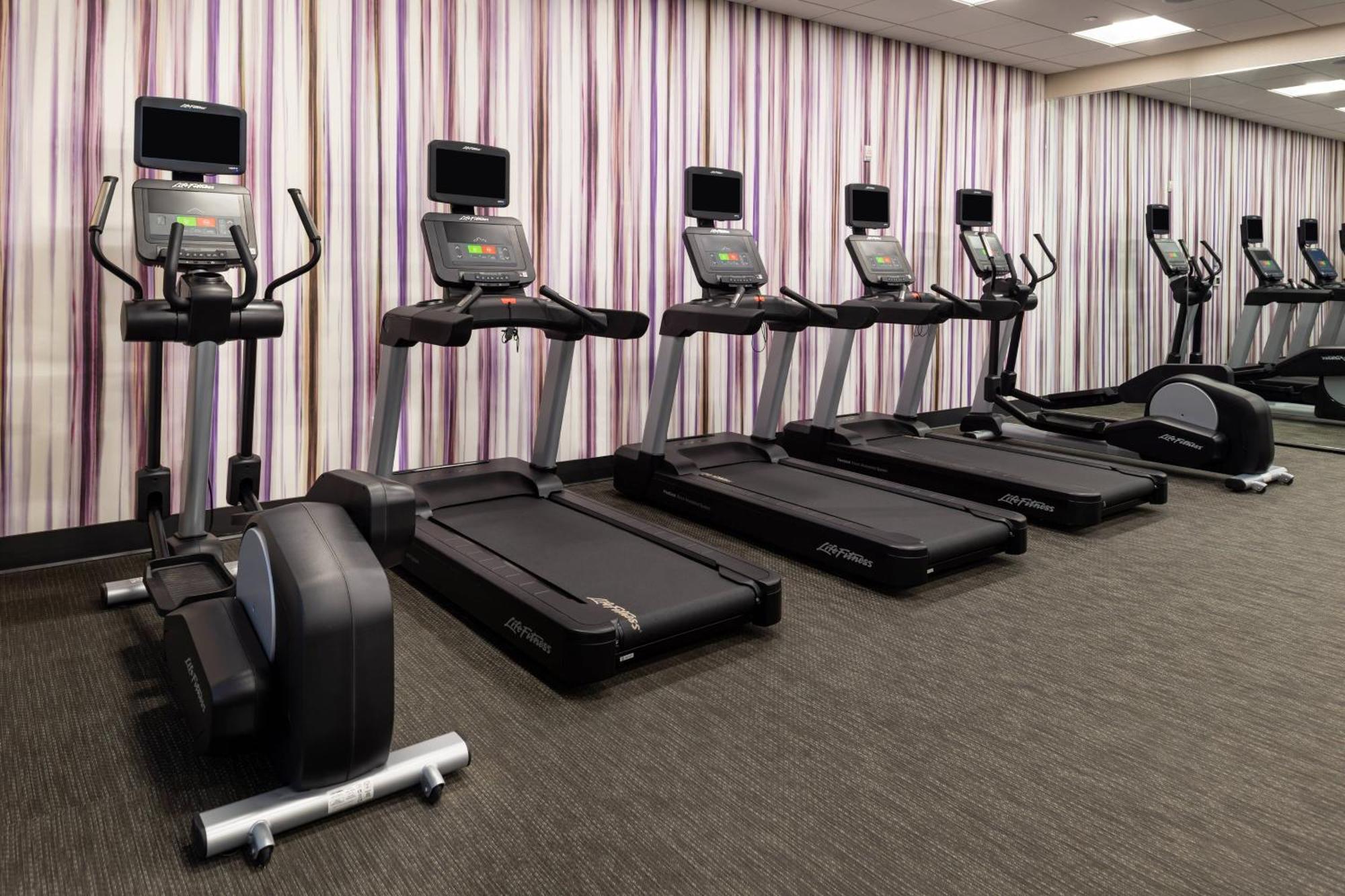 Courtyard By Marriott Charlotte Northlake Esterno foto