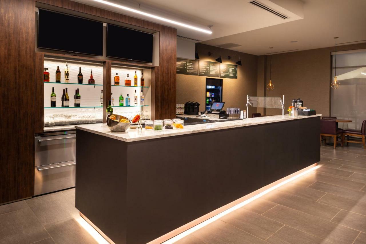 Courtyard By Marriott Charlotte Northlake Esterno foto